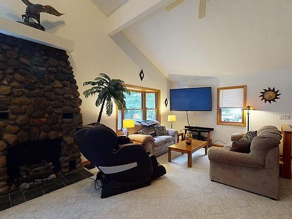 2nd image of 427 Malbett Pl