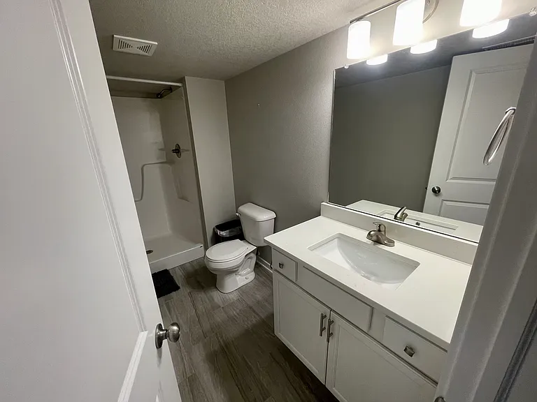 610 NE 57th St — Photo 24