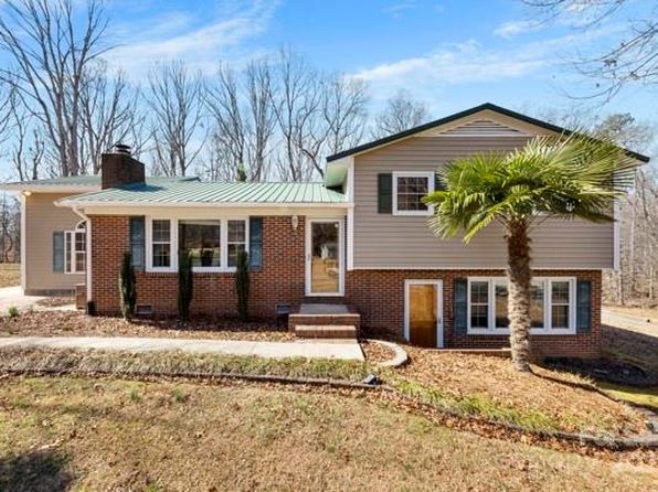 121 Alexis Forest Dr, Stanley, NC 28164