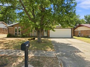 1912 Westover Dr, Arlington, TX 76015