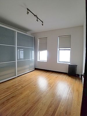 5th image of 320 Lincoln Pl APT 3A