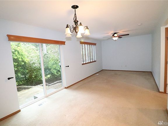 5th image of 6866 Aquene Loop NE