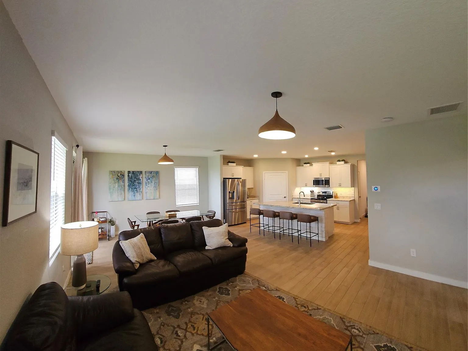 4 bed, 2.0 bath, 1752 sqft, $3,700 — Photo 2