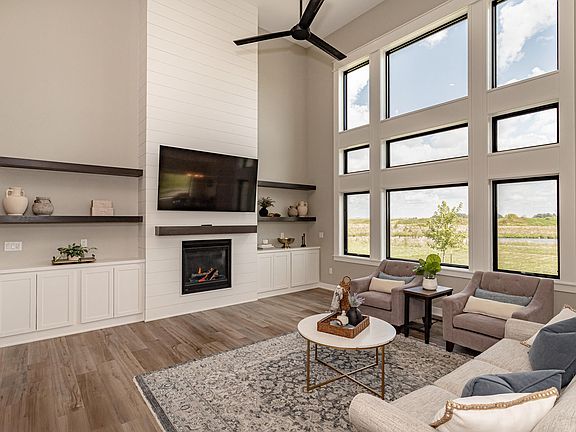2nd image of 1216 Wicks Way