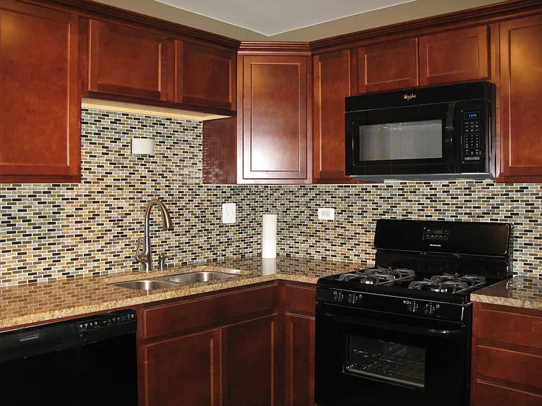 7460 Grand Ave #101 — Photo 18