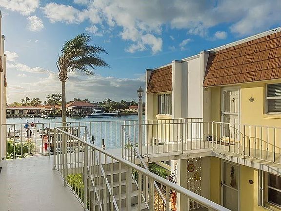 5th image of 1315 Bayshore Dr #202