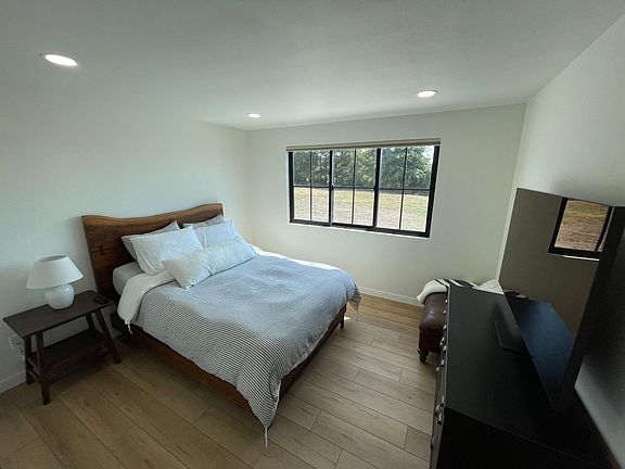 5th image of 12464 Parkside Ln #A
