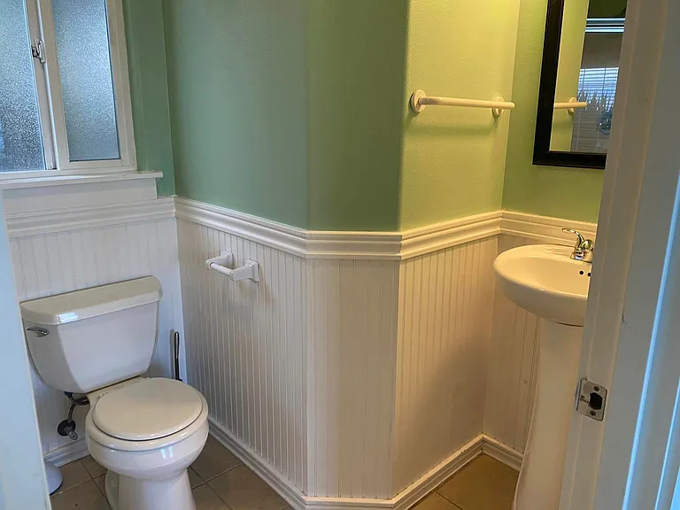 5330 NE Neptune Ln #2 — Photo 4