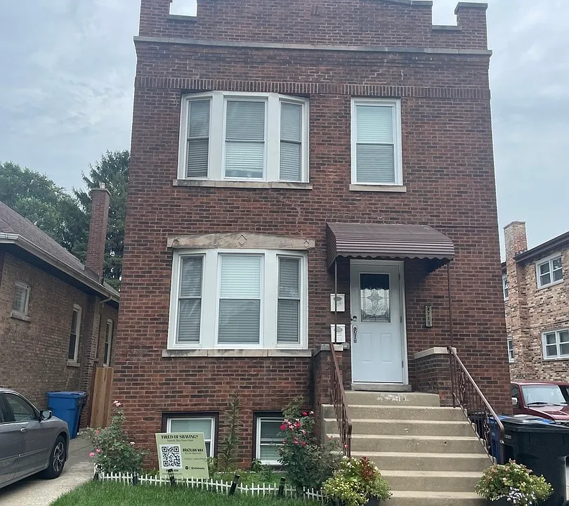 4711 N Kenton Ave #1