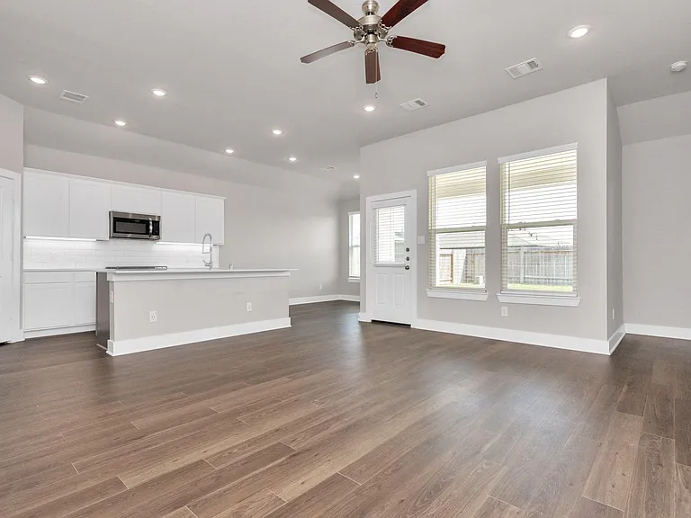 10515 Moon Valley Ln — Photo 15