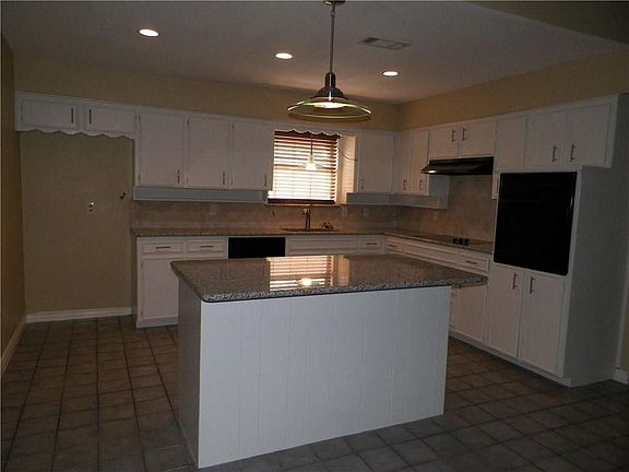 4th image of 1644 San Antone Ln
