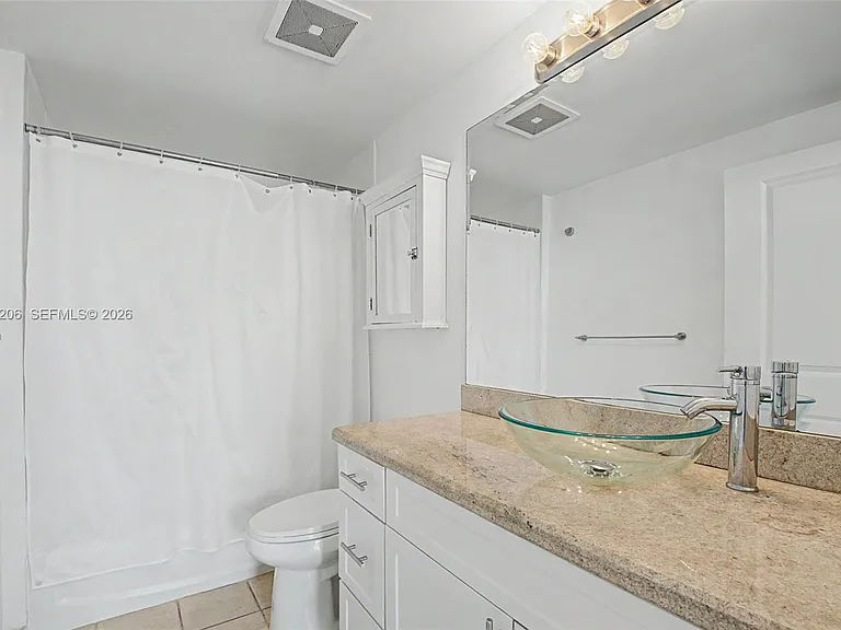 1250 S Miami Ave — Photo 11