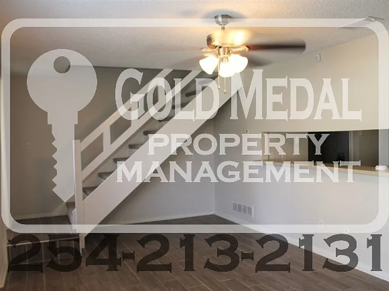 503 Longhorn Cir — Photo 3
