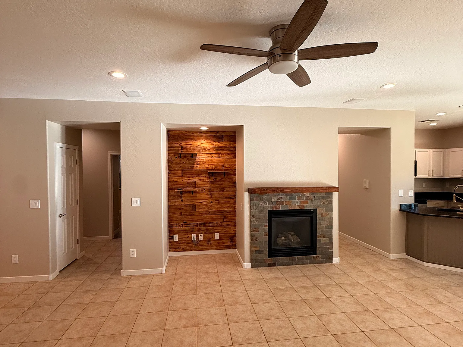 39730 N Bridlewood Way — Photo 3
