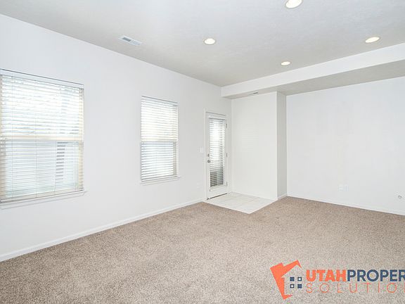 3rd image of 1479 W Stone Meadow Dr