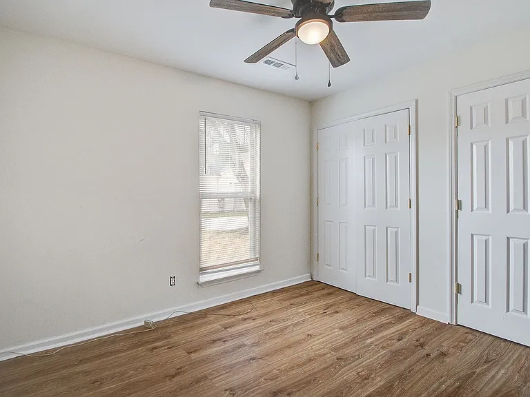 2451 Castlereagh Rd #3 — Photo 5