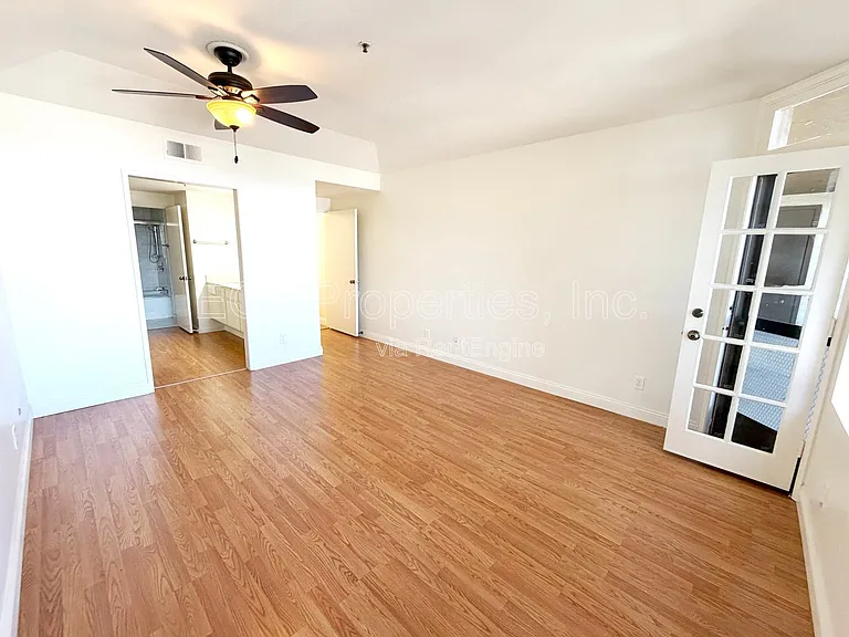 2559 Plaza Del Amo #205 — Photo 10