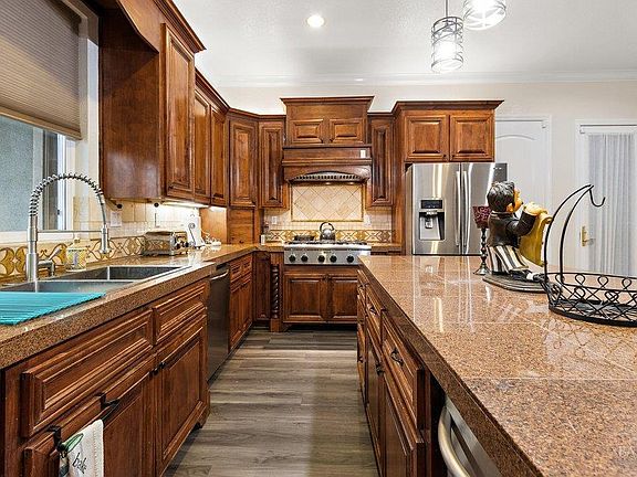 4th image of 9102 Cambridge Circle