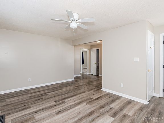 5th image of 3236 Campus Dr