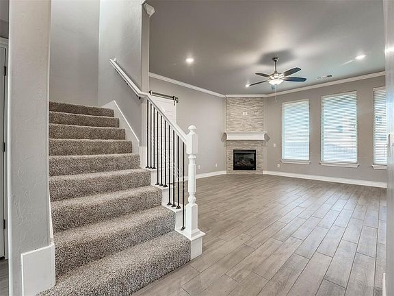 2nd image of 2809 Village Lake Dr