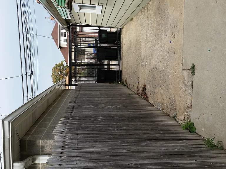 5248 W Altgeld St — Photo 34