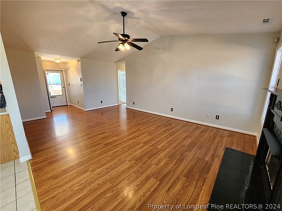 4th image of 120 Haywood Dr