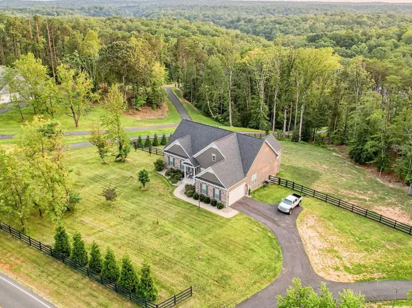 967 Mountain View Rd, Fredericksburg, VA 22406