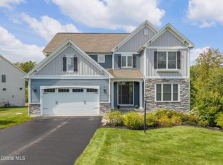 4 Stuart Dr, Clifton Park, NY 12118