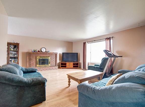 4th image of 2127 W Espadrille Cir