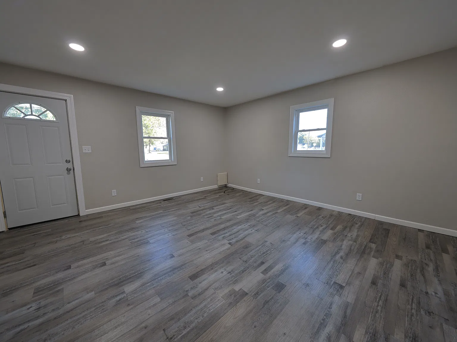 104 W Hamilton St — Photo 3