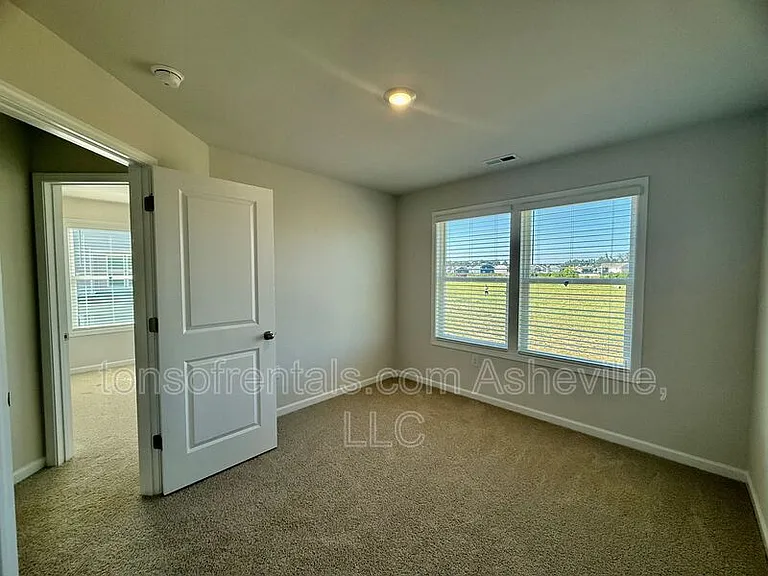 216 Valley Breeze Rd — Photo 24
