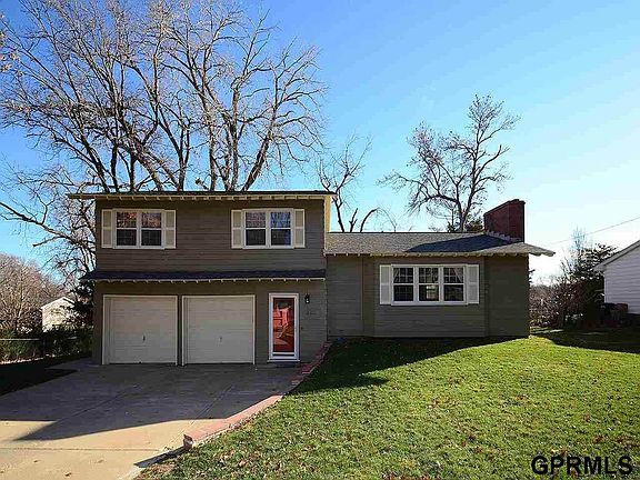 2nd image of 3225 S 119th St
