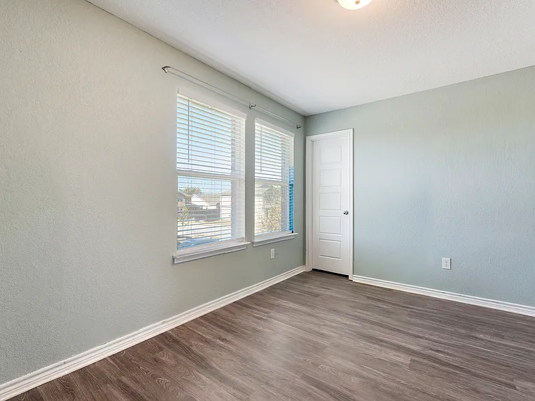 7814 Blackhawk Pass — Photo 30
