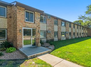 2540 Fairoak Ave #107, Anoka, MN 55303