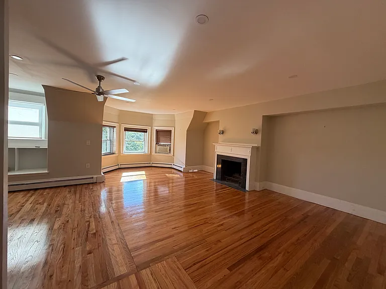 318 Tappan St #3 — Photo 2