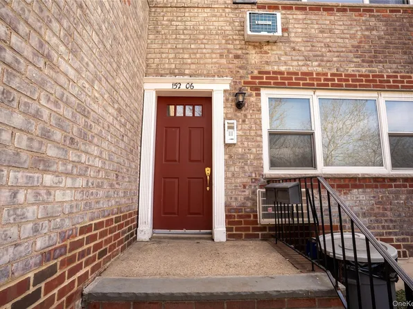 152-06 Jewel Avenue #83A, Flushing, NY 11367