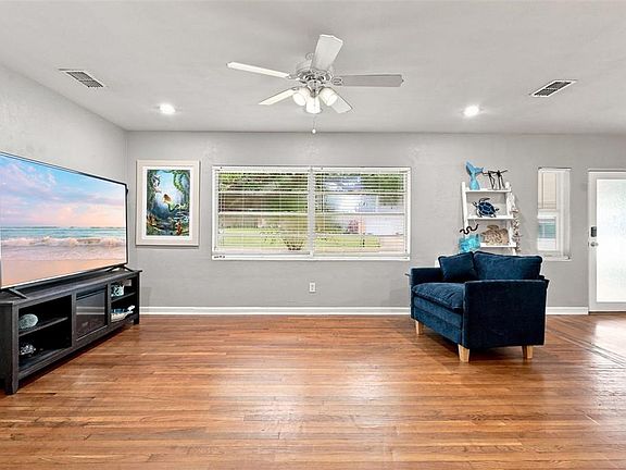5th image of 65 COMMUNITY DRIVE