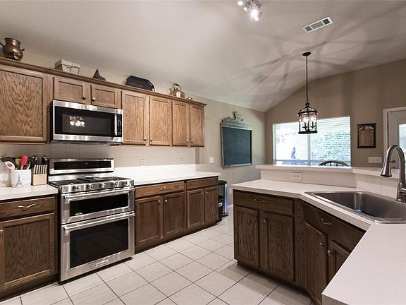 5th image of 5525 Canyon Lands Dr
