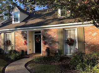 9767 Chateau Dr, Baton Rouge, LA 70815
