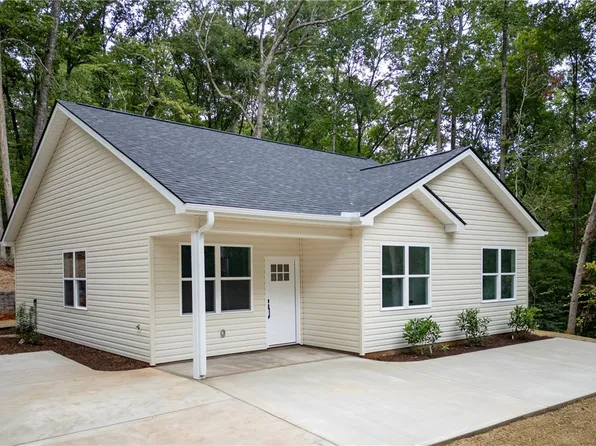 306 Hickory Trl, Westminster, SC 29693