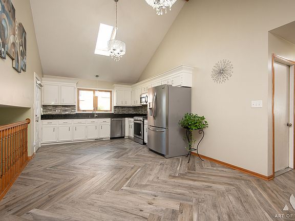 4th image of 7712 Parkside Ave