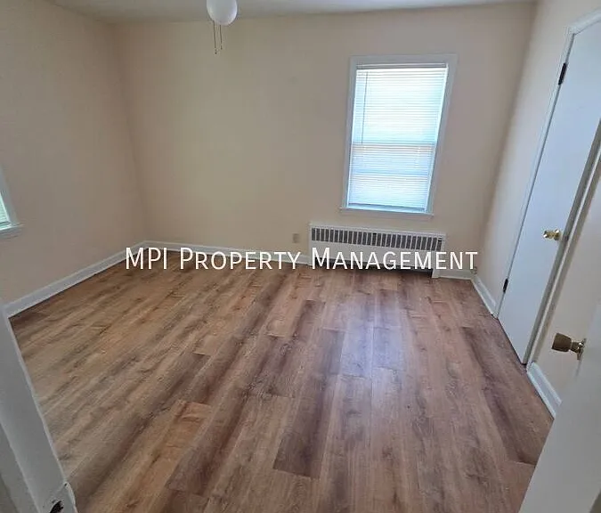 336 N 75th St #12 — Photo 11