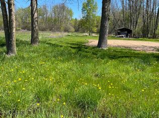 5572 Pine Ave, Oconto, WI 54153