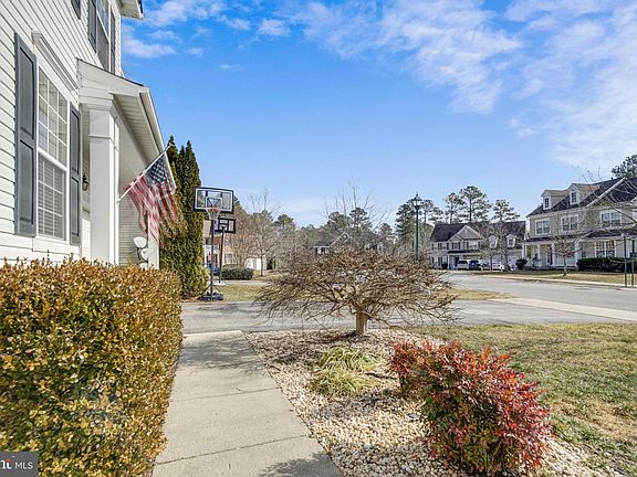 4th image of 23485 Canna Ct