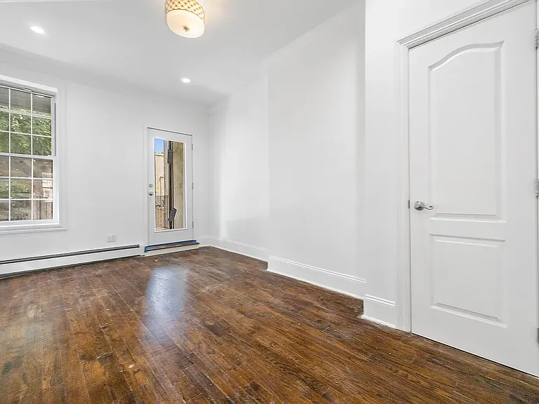 964 Madison St #2C — Photo 2