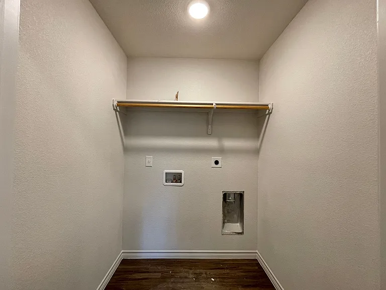 1708 Clovis Dr — Photo 11