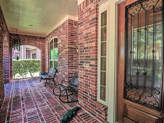 3rd image of 4822 Derbywood Glen Ln