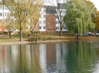 175 Lake Blvd APT 302, Buffalo Grove, IL 60089