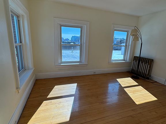 2nd image of 461 Park Dr #20