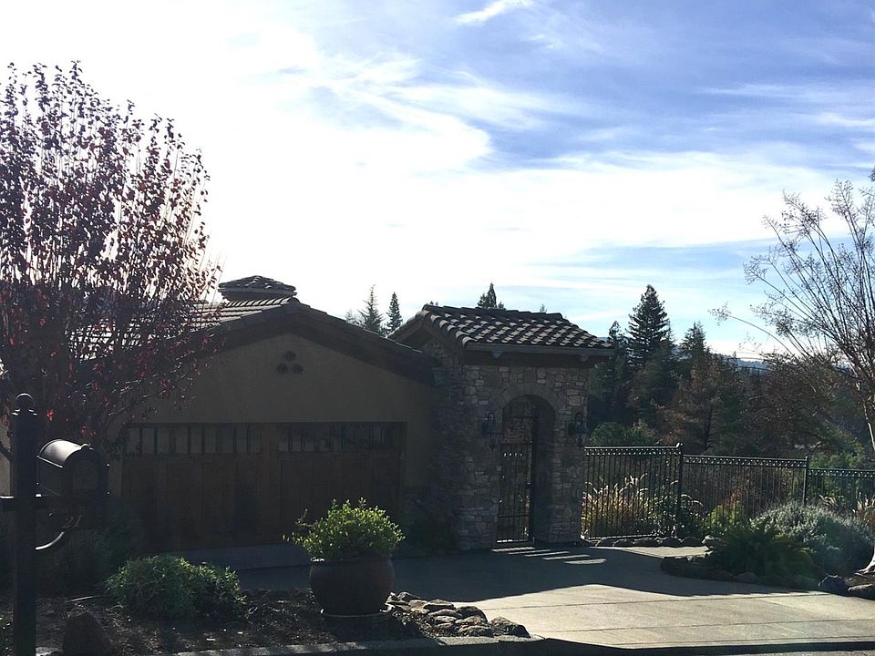 1st image of 21 Pinnacle Peak St
